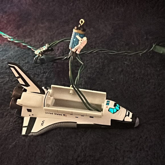 Space program Six Vintage Hallmark Ornaments. Lights and Lights and Sound - Picture 9 of 10